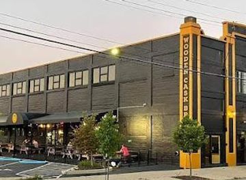 ohio/cincinnati/restaurant/wooden-cask-brewing-company