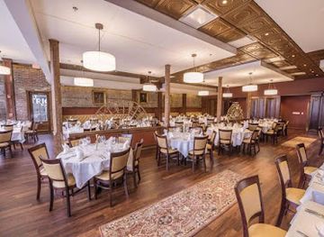 florida/pensacola/restaurant/the-district-seville-steak-seafood