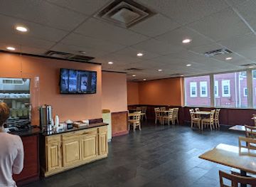 maine/biddeford/restaurant/wok-n-roll