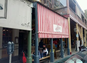 california/sacramento/old-sacramento-historic-district/restaurant/fanny-ann-s-saloon