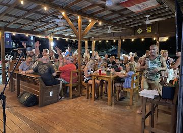 honduras/roatan/restaurant/hangover-hut
