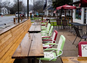 south-carolina/lake-jocassee/restaurant/chicora-alley-fire-house-travelers-rest