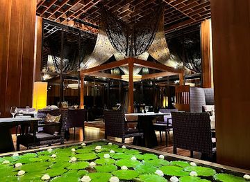 thailand/eastern-thailand/restaurant/sra-bua-by-kiin-kiin