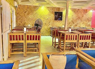 benin/ganvie-village/restaurant/carpe-diem-bar-a-vins-restaurant