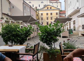 slovenia/piran/restaurant/okrepcevalnica-delikatesa-piran
