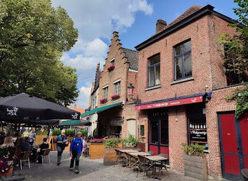 belgium/bruges/minnewater/restaurant/t-walpoortje