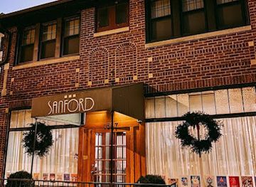 wisconsin/milwaukee/restaurant/sanford