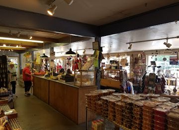 ohio/marietta/restaurant/huck-s-farm-market