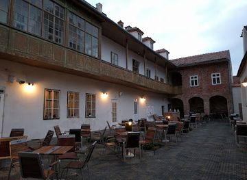 romania/sibiu-area/restaurant/jules-restaurant