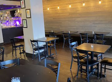 iowa/davenport/restaurant/cavort