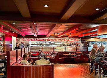 california/fresno/restaurant/elbow-room-bar-grill