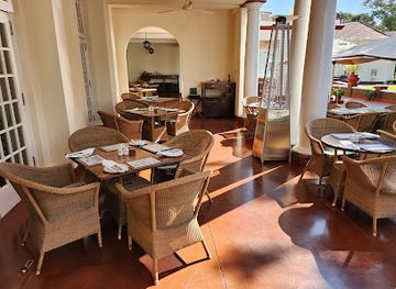 zambia/victoria-falls/restaurant/stanley-s-terrace