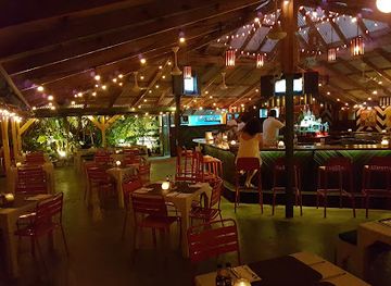 jamaica/great-morass/restaurant/pushcart-jerk-center-rum-bar