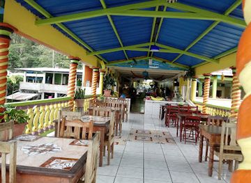 honduras/lago-de-yojoa/restaurant/comedor-mayra