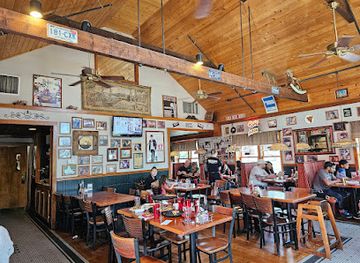 connecticut/mystic-seaport/restaurant/mystic-pizza