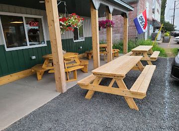 wisconsin/lake-superior-lowland/restaurant/the-fisherman-s-hideout