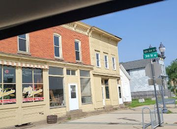 iowa/cedar-rapids/restaurant/little-bohemia