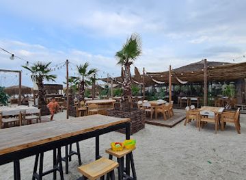 romania/black-sea-coast/restaurant/lujo-beach