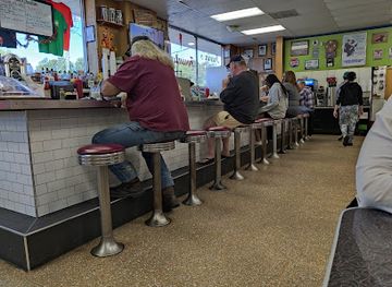 virginia/chesapeake/restaurant/irwin-s-fountain