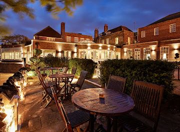 united-kingdom/windsor/restaurant/the-brasserie-at-sir-christopher-wren