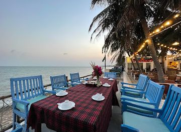 vietnam/phan-thiet/restaurant/pit-stop-food-court-eat-drink-relax