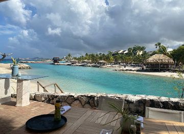 curacao/mambo-beach/restaurant/olas-copas