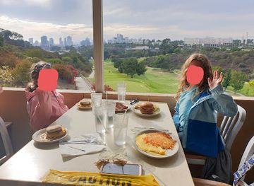 california/san-diego/balboa-park/restaurant/tobeys-19th-hole-restaurant