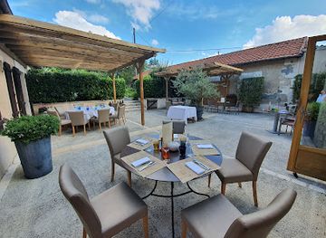 france/dordogne-valley/restaurant/restaurant-gastronomique-perigueux-la-table-du-pouyaud-restaurant-chef-etoile-5-ans-guide-michelin-perigueux-dordogne