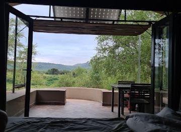 south-africa/hluhluwe-imfolozi-park/restaurant/nselweni-bush-camp