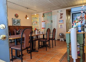 maine/biddeford/restaurant/que-huong-restaurant