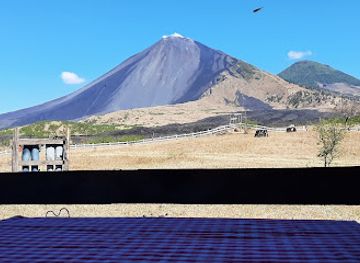 guatemala/pacaya-volcano/restaurant/pacaya-restaurante