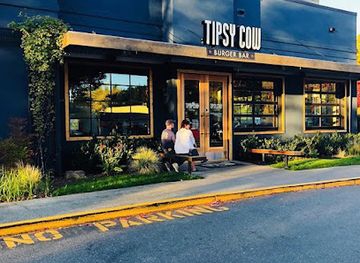 washington/redmond/restaurant/tipsy-cow-redmond
