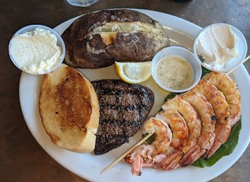 tennessee/mississippi-delta/restaurant/c-j-papadops
