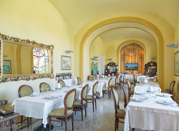 italy/herculaneum/restaurant/ristorante-le-nuvole
