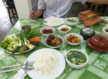 myanmar-burma/upper-myanmar/restaurant/aung-thu-kha-traditional-myanmar-food-house
