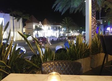 aruba/sero-blanco/restaurant/yolo-restaurant-aruba