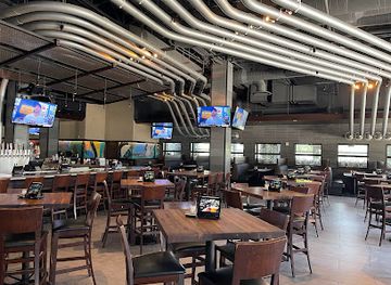 california/oxnard/restaurant/yard-house