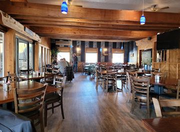 west-virginia/coopers-rock-state-forest/restaurant/lake-house-restaurant