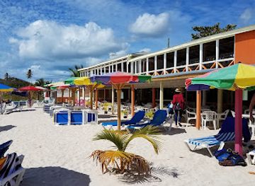 antigua-and-barbuda/fig-tree-drive/restaurant/darkwood-beach-bar-and-restaurant