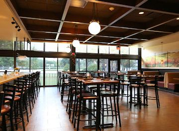 florida/tampa-bay-area/restaurant/cooper-s-hawk-winery-restaurant-tampa