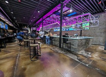 texas/corpus-christi/north-beach/restaurant/retro-restaurant-bar-arcade-rooftop