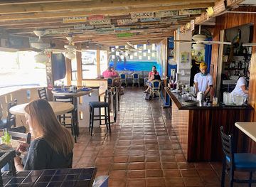 puerto-rico/vieques/restaurant/trade-winds-bar-restaurant-guest-house-gift-shop