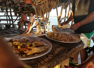 jamaica/st-thomas-lowlands/restaurant/floyd-s-pelican-bar