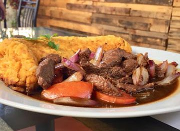 peru/cajamarca/restaurant/nacuegal-restaurant-bar