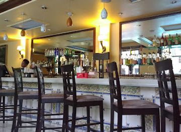 jamaica/kingston/downtown-kingston/restaurant/melting-pot-restaurant-lounge