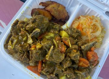 the-bahamas/harbour-island/restaurant/caribbean-pot-on-wheel-s-cuisine