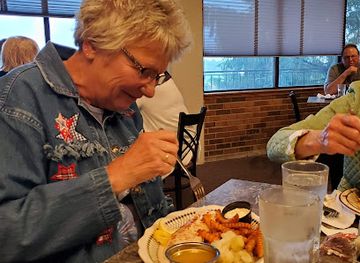 wisconsin/kettle-moraine/restaurant/five-pillars-supper-club-restaurant-and-banquet-halls