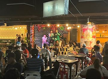 philippines/zamboanga-city/paseo-del-mar/restaurant/district-eighty-one