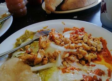 mexico/guadalajara/restaurant/chilaquiles-huentitan