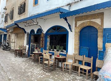 morocco/essaouira/restaurant/the-three-little-birds